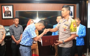 Bantu Polisi Yang Terbakar Hidup-Hidup, Siswa di Cianjur Ini Raih Penghargaan
