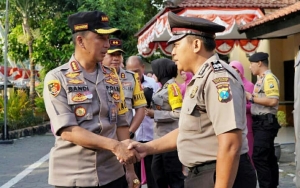Tangkap Penyerang Polsek Wonokromo, 3 Aparat Ini Resmi Naik Pangkat