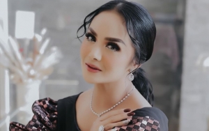 Krisdayanti Diprotes Soal Tekan Kepala Dua Pegawainya di Lomba HUT RI