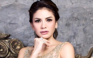 Nikita Mirzani Banjir Air Mata Jelaskan Tak Mungkin Telantarkan Anak