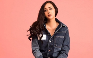 Aura Kasih 'Buru' Kritikus Film Pembuat Joke 'Pabrik Susu', Bakal Lapor Polisi?