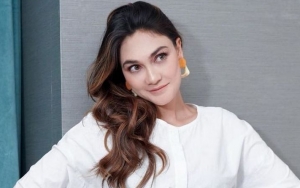 Luna Maya Lebih Pilih Bahas BTS Saat Tanggapi Desakan Balik ke Ariel NOAH