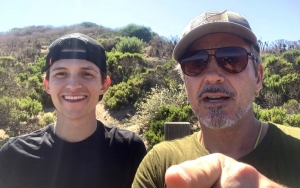 Tom Holland Unfollow Sony dan Unggah Foto Bareng Tony Stark Usai Spider-Man Keluar dari MCU