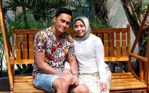 Muzdalifah Siap 'Mandi Kembang', Gaya Ngemong Suapi Fadel Saat Bulan Madu Mewah Disorot