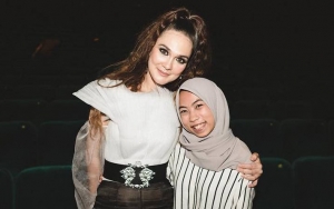  Asisten Beri Kejutan Sederhana Ini, Reaksi Tulus Luna Maya Bikin Terharu