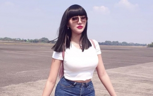 Lucinta Luna 'Hamil Gaib' Umbar Body Seksi Topless, Lipatan Pinggang Curi Perhatian