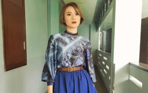 Sering Dituding Lesbian, Dara The Virgin Kepergok Gandeng Cowok Ramai Disindir Tobat