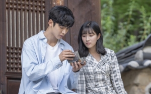 Rowoon SF9 dan Kim Hye Yoon Tatapan Intens di 'July Found By Chance'