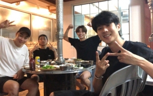 V BTS Pamer Foto-Foto Liburan Seru Bareng Park Seo Joon dkk, Ternyata Ada Hyungsik