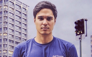 Mischa Chandrawinata Ngaku Sering Dijodohkan Usai Ditinggal Nikah Kembaran