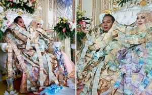 Viral Pasangan Mempelai 'Tenggelam' Di Tumpukan Uang, Warganet Sebut Mata Duitan