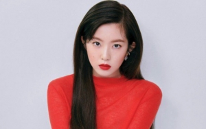 Irene Red Velvet Secantik Song Hye Kyo, Dandanan Mata Biru Dikritik Norak