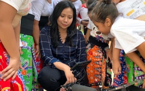 Sutradara Livi Zheng Sedih Disebut Punya Sisi Gelap dan Dinilai Sukses Berkat Keluarga Tajir
