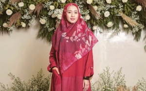  Laudya Cynthia Bella Pamer Elus Perut Di Acara Liwetan, Bukti Sedang Hamil Anak Pertama?