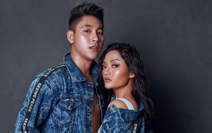 Krisjiana Gagah Gendong Bayi Dengan Satu Tangan, Kode Untuk Siti Badriah Segera Hamil?