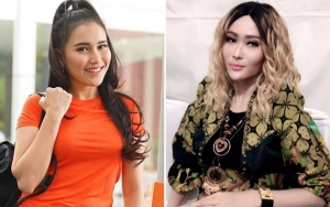 Pose Berdua, Rambut Ala Mie Goreng Ayu Ting Ting dan Inul Daratista Jadi Sorotan