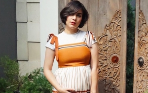  Irish Bella Bikin Fans Jantungan Gara-gara Pose 'Ekstrem' Ini