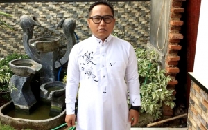 Usaha Narji Nekat Tak Turun Dari Pesawat Untuk Taklukan Hati Seorang Pramugari