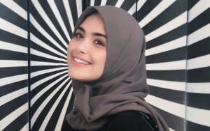 Vebby Palwinta Ajak 'Pacar' Selfie Bareng Sang Ibunda, Sudah Dapat Lampu Hijau?