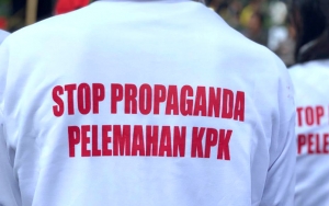 Terkait Revisi UU KPK, Pihak Istana Minta Tetap Tenang Karena Pemerintah Masih Belum Beri Respons