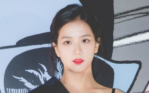Jisoo BLACKPINK Dipuji Habis-Habisan Usai Tampil Berkacamata Saat Balik dari Jepang