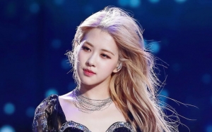 Rose BLACKPINK Tebar Foto Cantik dan Seksi, Perut Rata Tanpa Lemak Bikin Iri Berat