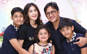 Wajah Erin Tegang Ditanya Kabar Cerai, Ekspresi Anak Andre Taulany Syok Bikin Miris