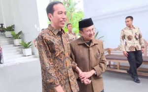 Jokowi Melayat BJ Habibie di RSPAD Gatot Soebroto