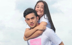 Syifa Hadju Cantik Berambut 'Kriwil', Rizky Nazar Peluk Malu-Malu Hadiahi Bunga