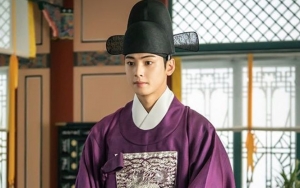 'Rookie Historian Goo Hae Ryung' Absen Tayang, Foto Ganteng Cha Eunwoo Jadi Obat Rindu