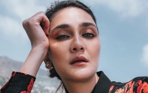 Luna Maya Ketemu Ratu Fashion Anna Wintour, Gaun 40 Juta Digoda Mirip Daster-Bed Cover