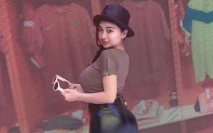 Cupi Cupita Biasa Umbar Dada Kini Sopan Cium Tangan, Ibunda Cantik Berhijab Terkuak?