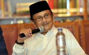 Habibie Masih Tak Bisa Lepas Dari Ponsel Dan Laptop Sebelum Wafat