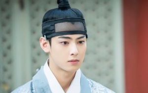 Foto Ganteng Cha Eunwoo di 'Rookie Historian Goo Hae Ryung' Malah Banjir Komentar Sedih, Kenapa?