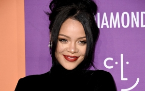 Rihanna Diduga Hamil Gara-Gara Pamer Perut Buncit, Intip Fotonya Berikut Ini