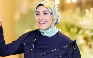 Kembali Lepas Hijab, Shinta Bachir Akui Dirinya Labil Namun Tak Munafik