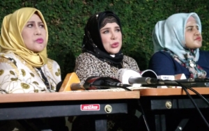  Elvy Sukaesih Ogah Putranya Disebut Gila, Tegaskan Masih Sadar Rajin Sholat dan Ngaji