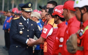 Bantu Atasi Karhutla, Anies Kirim 65 Personel ke Kalimantan dan Sumatera