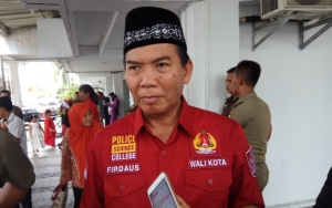 Pekanbaru Diselimuti Asap, Wali Kota Justru Melawat ke Kanada