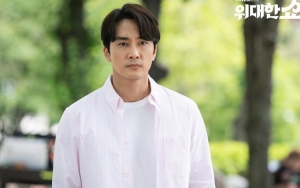 Adegan Sok Alim Song Seung Heon di 'The Great Show' Malah Bikin Ngakak