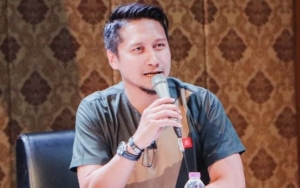 Arie Untung Ngakak Bijak Usai Dibully Produk Gagal Hijrah