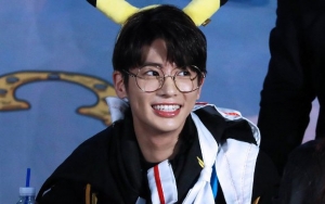 Berbadan Mungil, Begini Cara Taehyun TXT Samakan Tingginya Dengan Member Lain