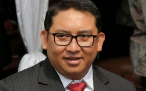 Komentari Sajak 'Sepatu Kotor' Fadli Zon, PDIP Sebut Ubah Puisi Jadi Opini