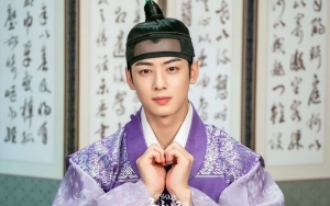 Cha Eunwoo Dipuji Sukses Atasi Kontroversi Akting di 'Rookie Historian Goo Hae Ryung'