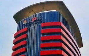 Hadapi Pengunjuk Rasa Bela Imam Nahrawi, Polisi Pertebal Keamanan Di Gedung KPK
