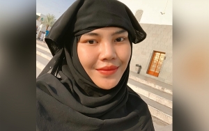  Rosa Meldianti Tetap Joget Centil Dan Melet-melet Di Tanah Suci Ramai Diolok
