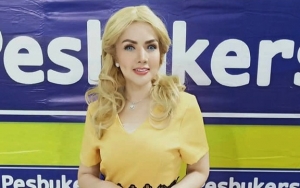 Barbie Kumalasari Nyanyi Penuh Penghayatan di Atas Panggung, Penonton Malah Cuek