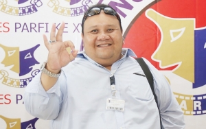 Komedian Rony Dozer Dilarikan ke Rumah Sakit Usai Kaki Bengkak, Begini Kondisinya