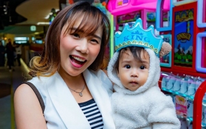 Cherly Juno Eks Cherry Belle Masukkan Bayi Mungilnya Dalam Totebag, Tuai Reaksi Gemas Kebangetan
