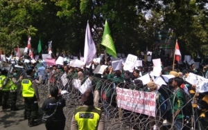 Korban Tewas Aksi Mahasiswa Bertambah, #IndonesiaBerduka Ramai Digaungkan